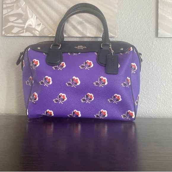 Coach purse - Picture 1 of 3